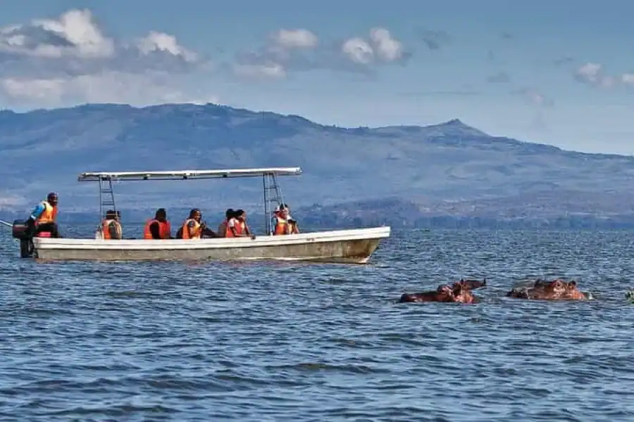 🚸2 Day Tour Lake Nakuru, Hell’ S Gate & Lake Naivasha
