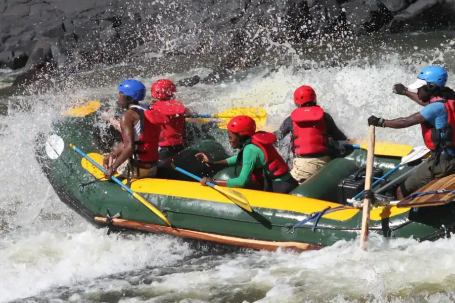 🕓2 Day Zambezi Rafting Rhino Safari&Chobe National Park Tour