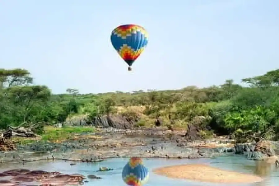 🚸3days Masai Mara Safari With Hot Air Balloon Ride Experience