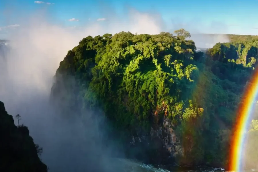 🕓4-Day Discover Victoria Falls, Chobe NP and Hwange NP
