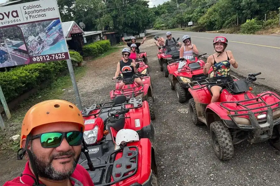 🕓4×4, all-terrain vehicles and off-road vehicles for 2 hours on beaches, trails, etc.