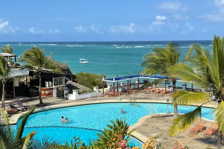🕓6-Day Kenya Tsavo West& East Safari with Diani Beach