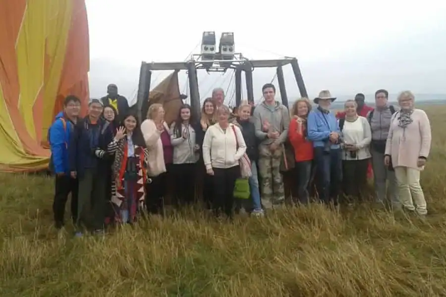 🚸8-day Group Budget Safari Through Kenya And Tanzania