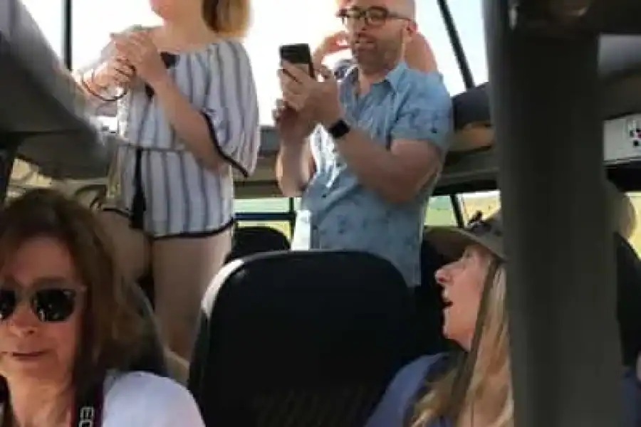 🚸9 Days Best Kenya Wildlife Safari On 4×4 Landcruiser