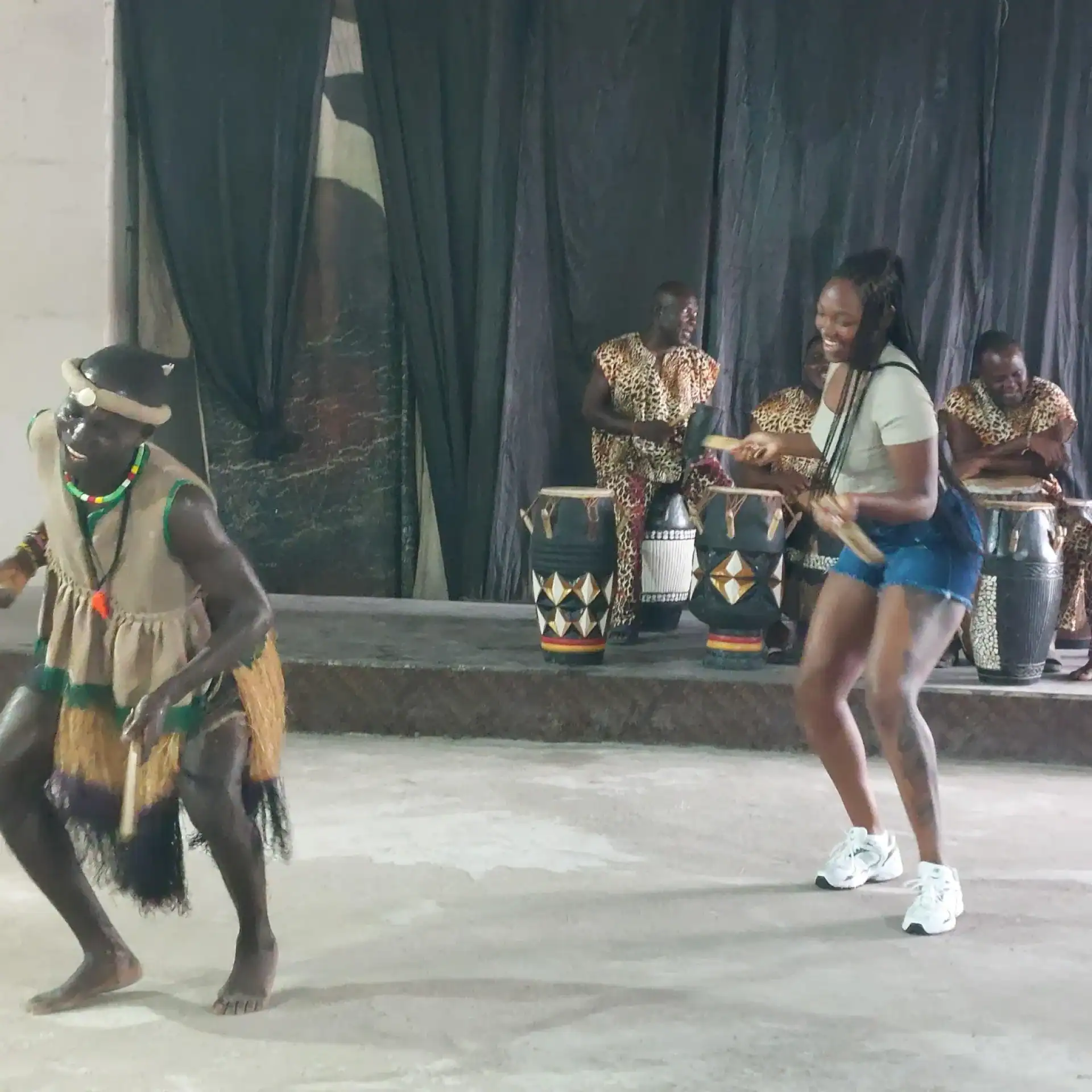 🕓Accra: Drumming, Singing, and Dancing Workshop