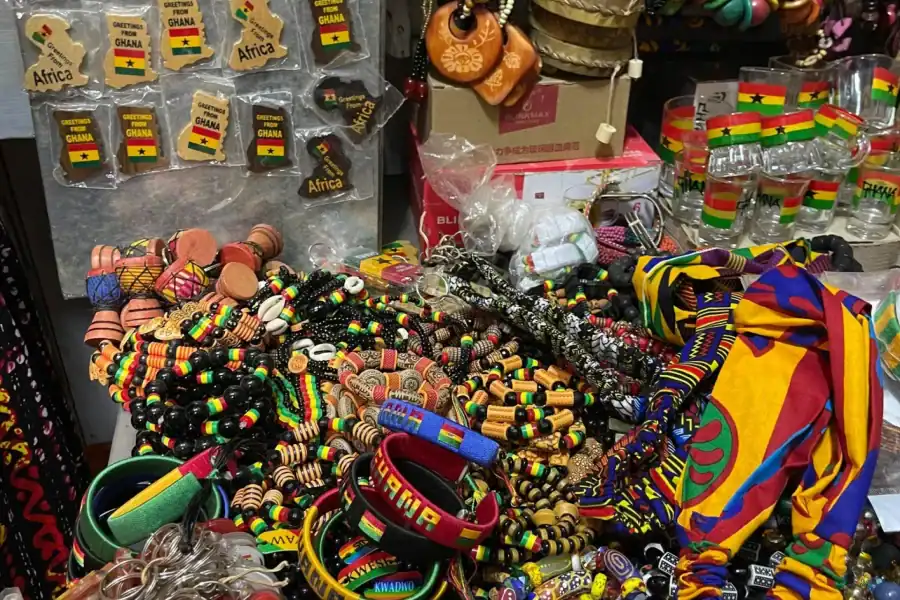 🕓Accra: Private City Tour with Female Guide