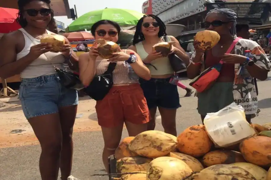 🕓Accra Street Food Tour: Makola Market Tour With Full Lunch
