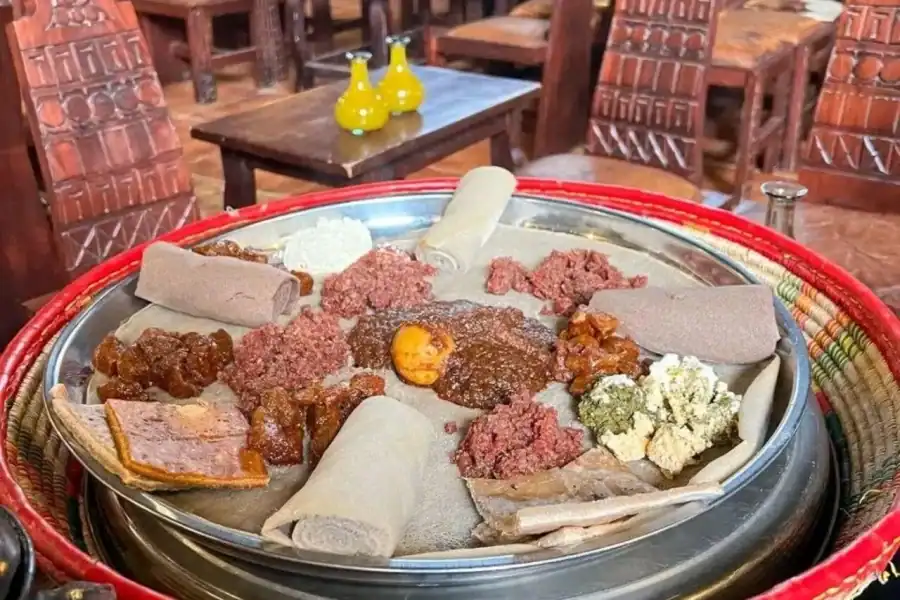 🕓Addis Ababa: Ethiopian Food and Nightlife Tour with Show
