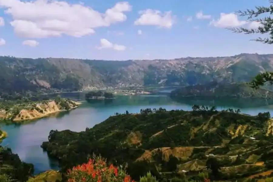 🕓Addis Ababa: Farm Immersion and Wonchi Lake 2 Days Tour