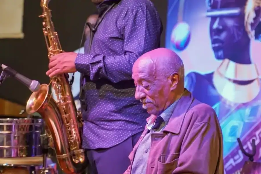 🕓Addis Ababa: Nightlife Tour with Jazz, Dance, DJ Party