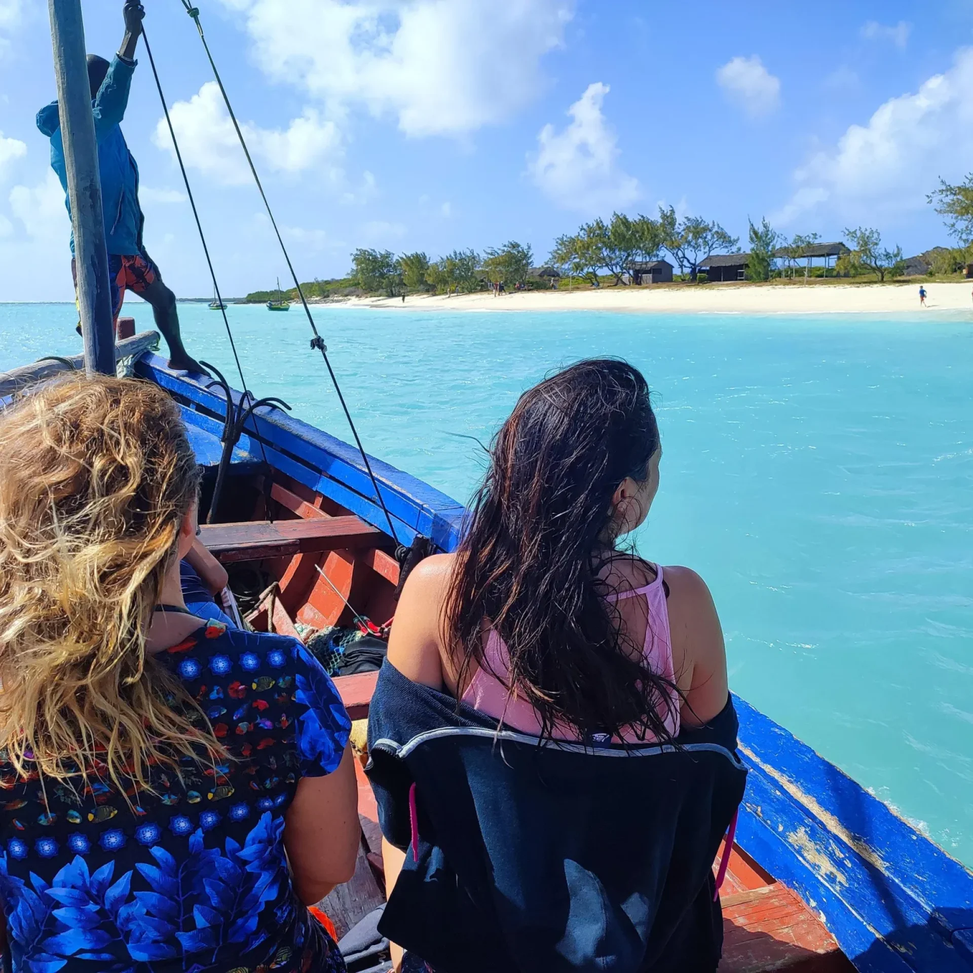 🕓Antsiranana: Emerald Sea Tour for swim& lunch (Guided Tour)