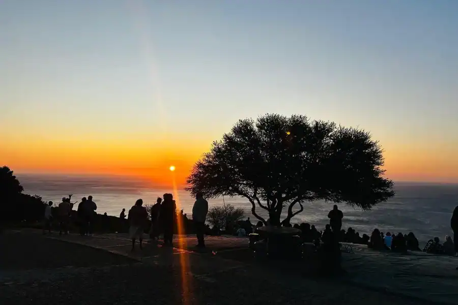 🕓Cape Town: Sunset Bus Tour with Picnic on Signal Hill