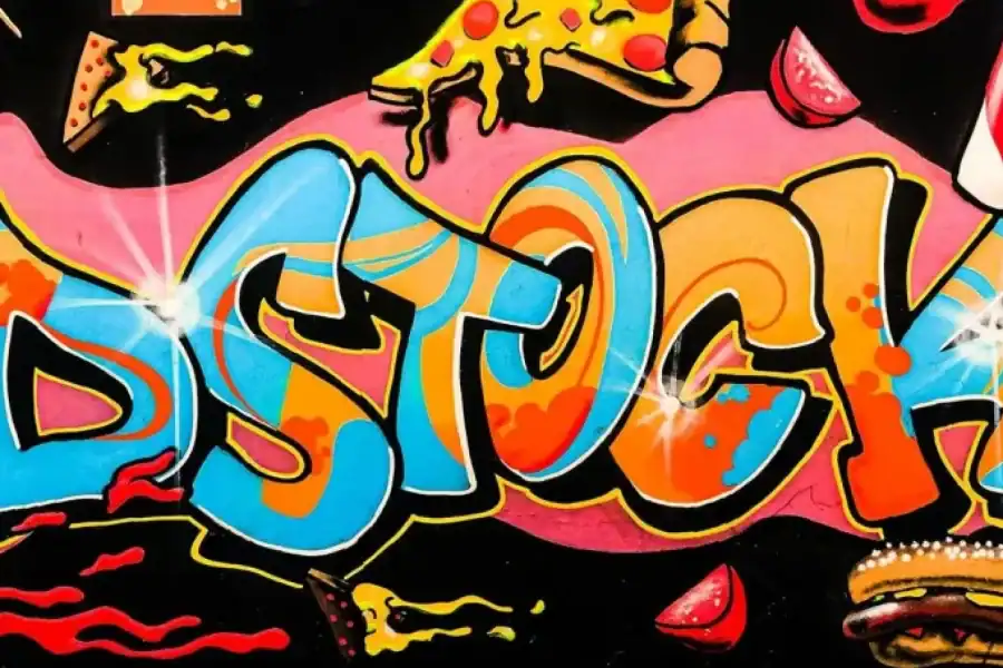 🕓Cape Town: Woodstock Graffiti Fashion Photoshoot Tour