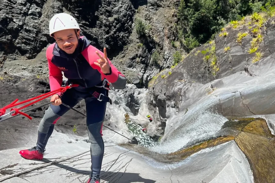 🕓Cilaos: Fleur Jaune Canyoning – Mineral, Vertical& Panoramic