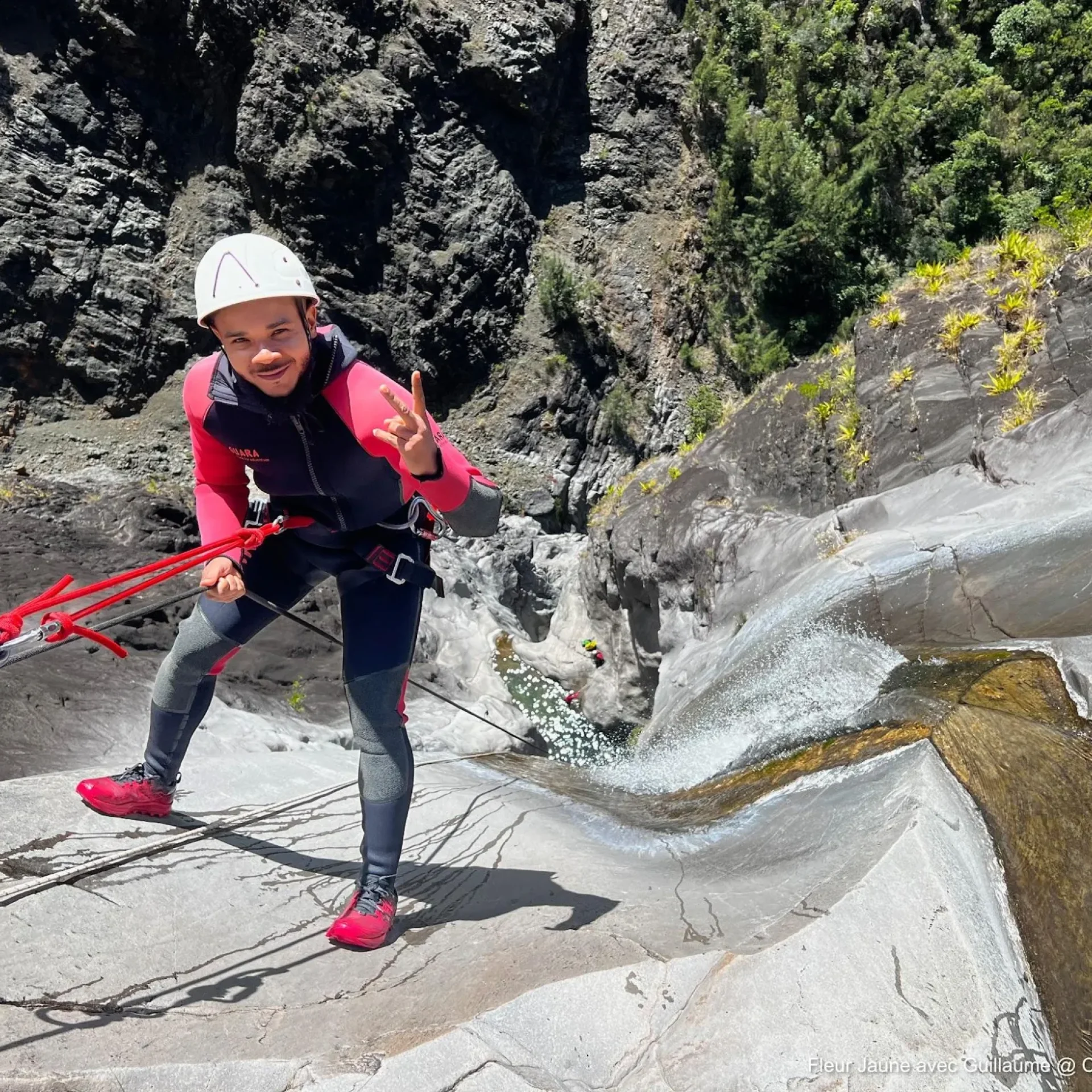 🕓Cilaos: Fleur Jaune Canyoning – Mineral, Vertical& Panoramic
