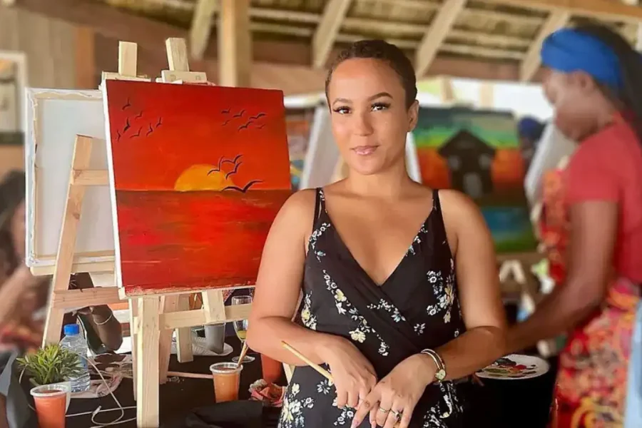🕓Cotonou: Sip and Paint Experience with Drinks