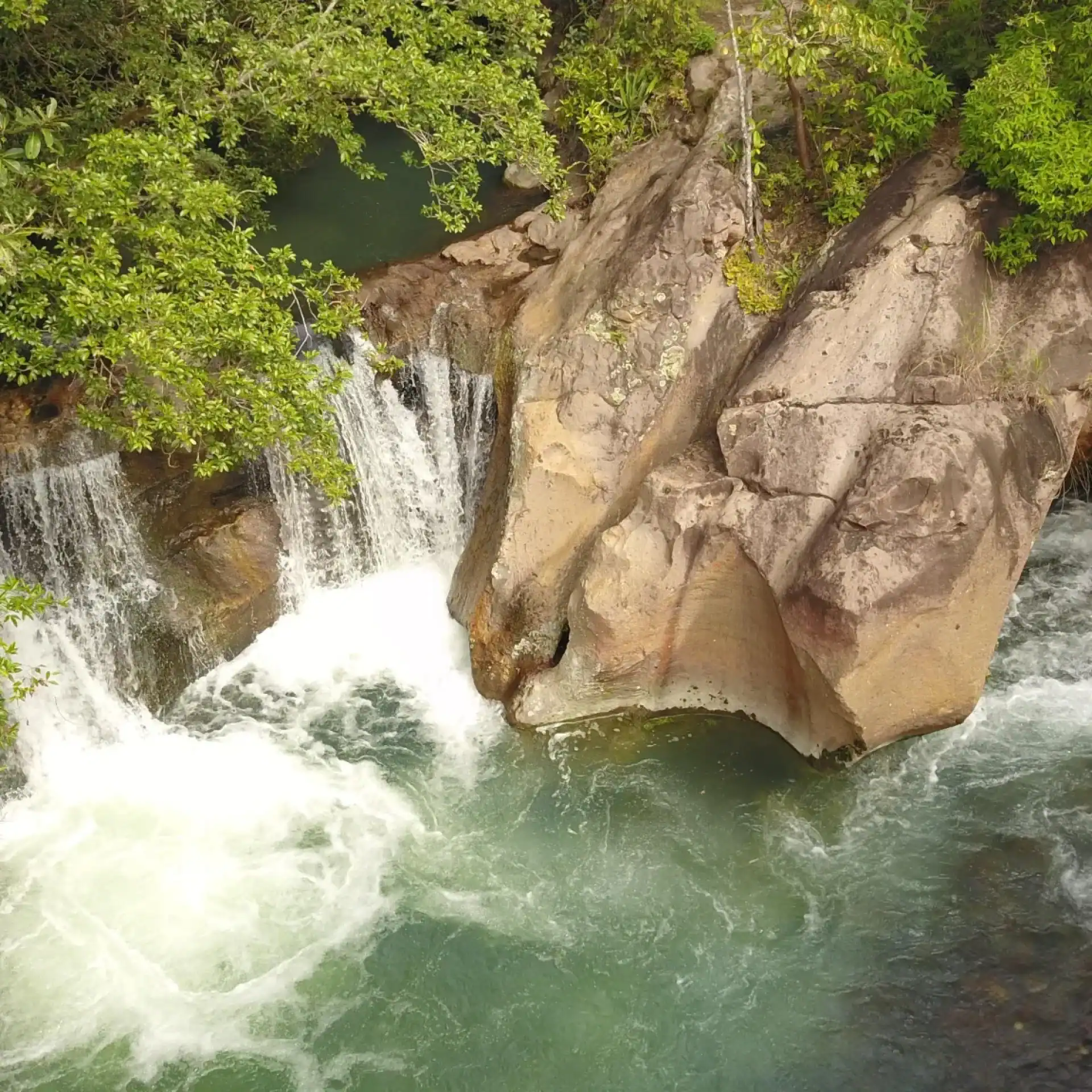 🕓Curubande: Chorreras waterfall guided hike