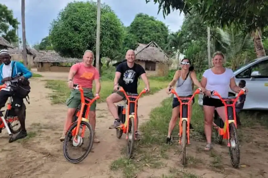 🚸Diani Beach: Village Tour On A Bike With Hotel Pick-up
