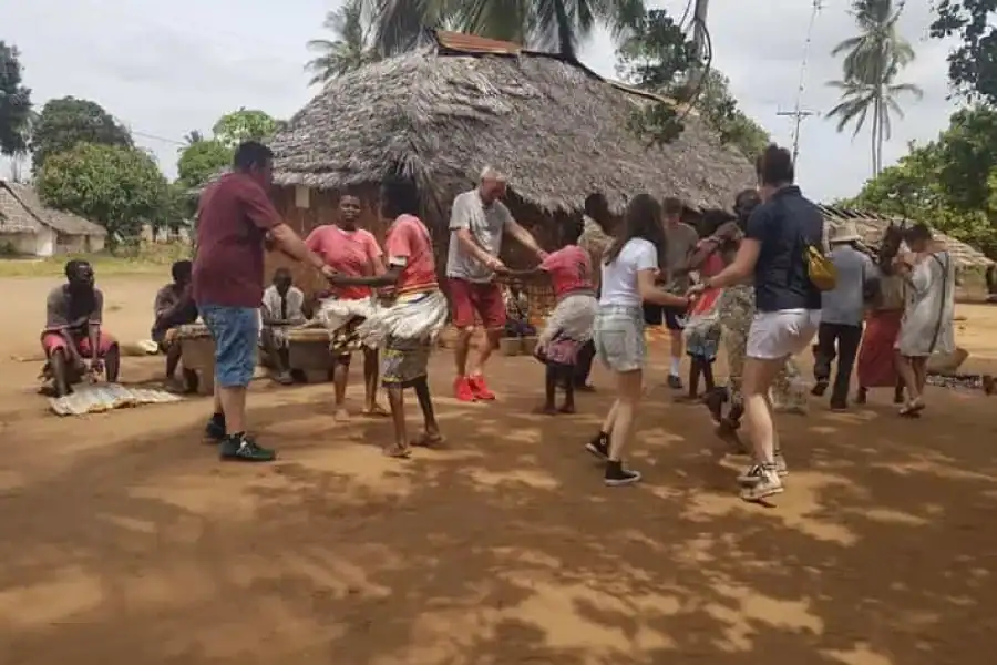 🚸Diani: Giriama Cultural Dance Show And Local Village Tour