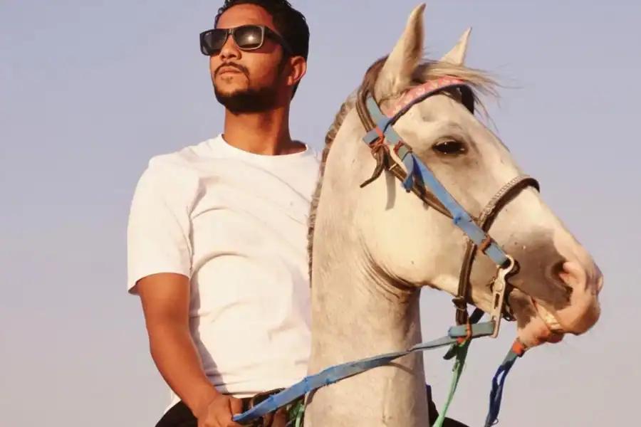 🕓El Gouna: Desert& Sea Horse Riding With Swimming Optional