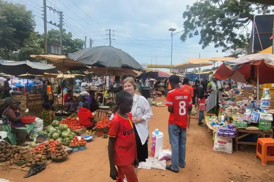 🕓Entebbe: Guided Walking Tour with Markets and History