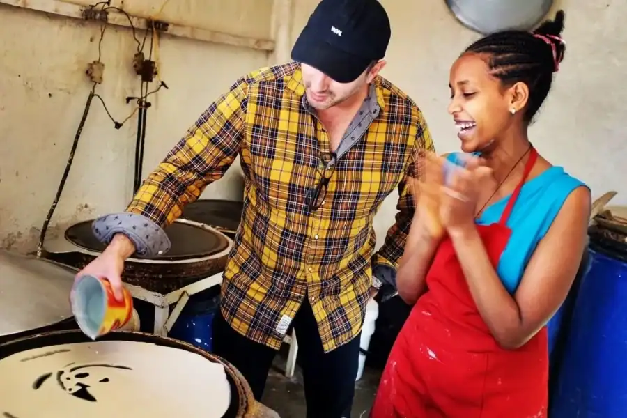 🕓Ethiopian Culinary Tour – Market, Coffee Ceremony and More