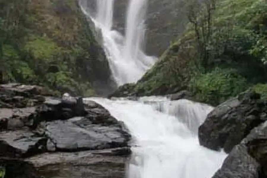 🚶🏽 Hiking the Kundalila Falls Trail (Zambia)