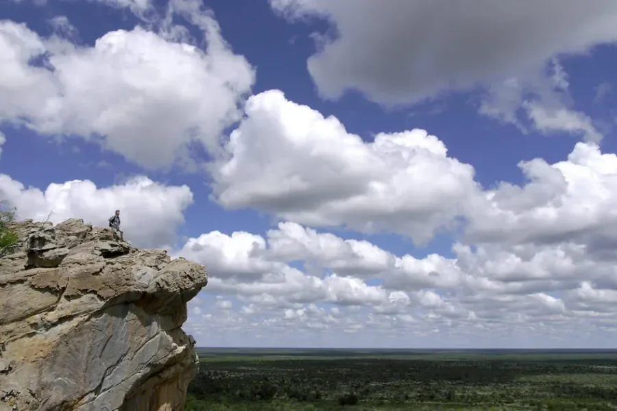 🚶🏽 Hiking the Tsodilo Hills (Botswana)