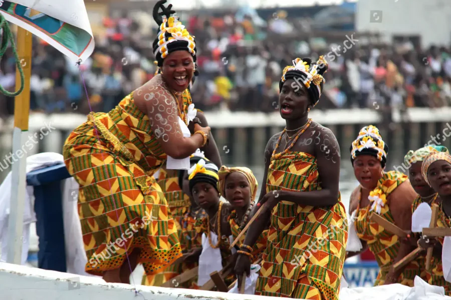 🪇Bakatue (Ghana)