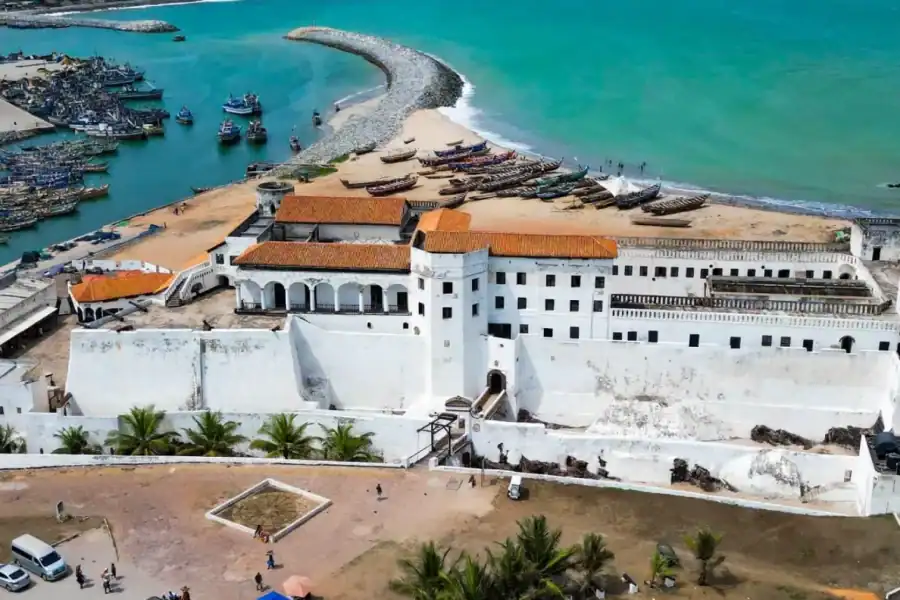 🕓From Accra Cape Coast, Elmina Castle& Kakum Park Day Tour