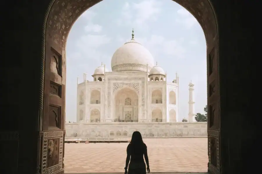 🕓From Delhi: Taj Mahal Sunrise, Agra Fort& Akbar’s Tomb Tour