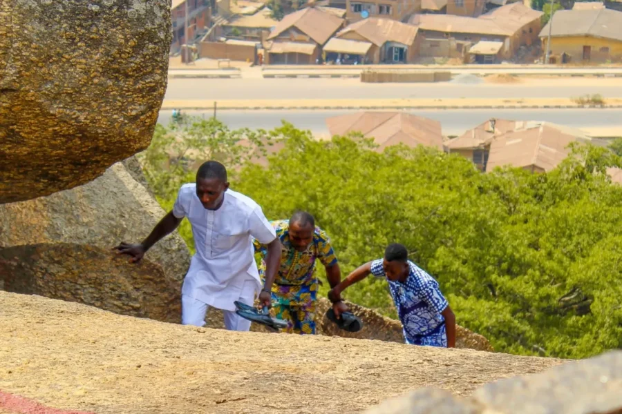 🕓From Lagos: Abeokuta Olumo Rock Tour with Lunch and Train