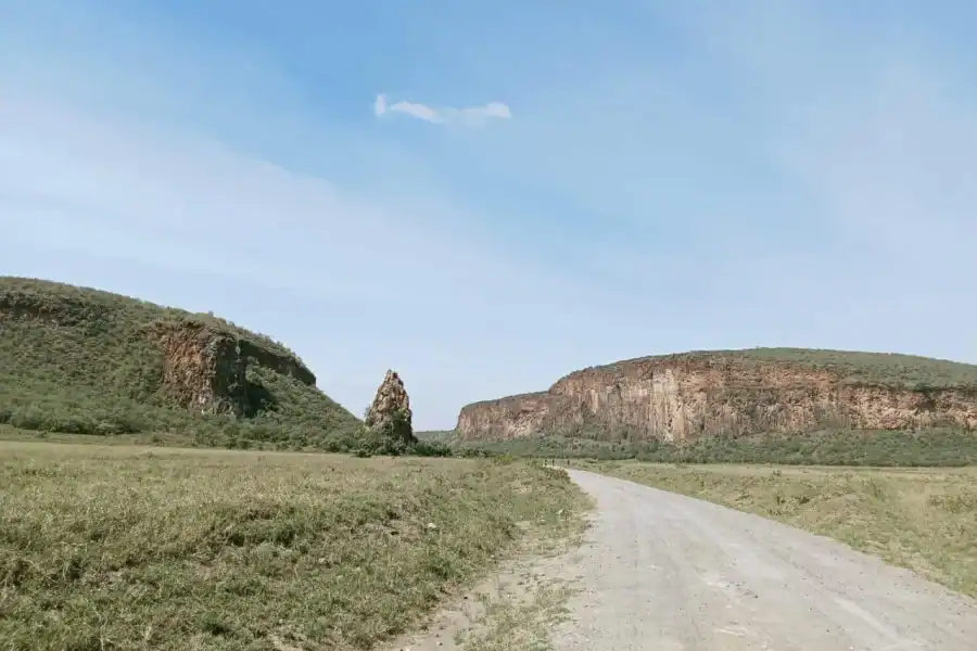 🕓From Nairobi: Hell's Gate National Park& Lake Naivasha Tour