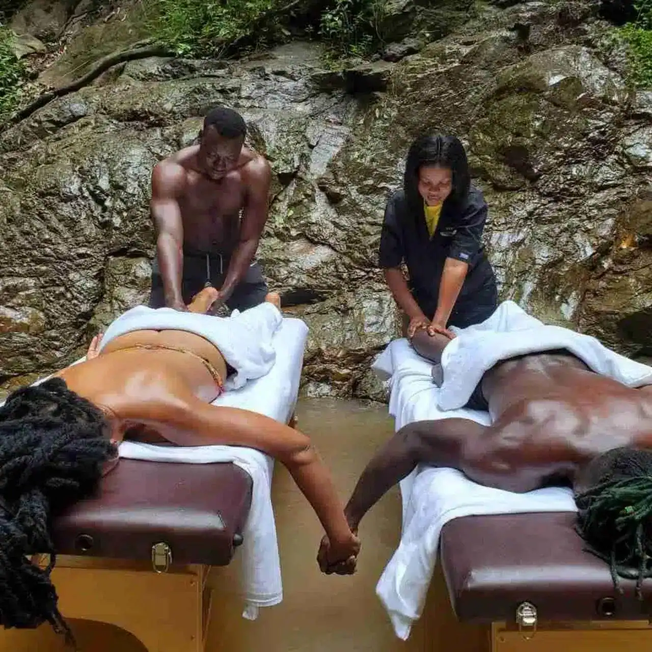 🕓Ghana: Waterfall Massage with Lunch Experience