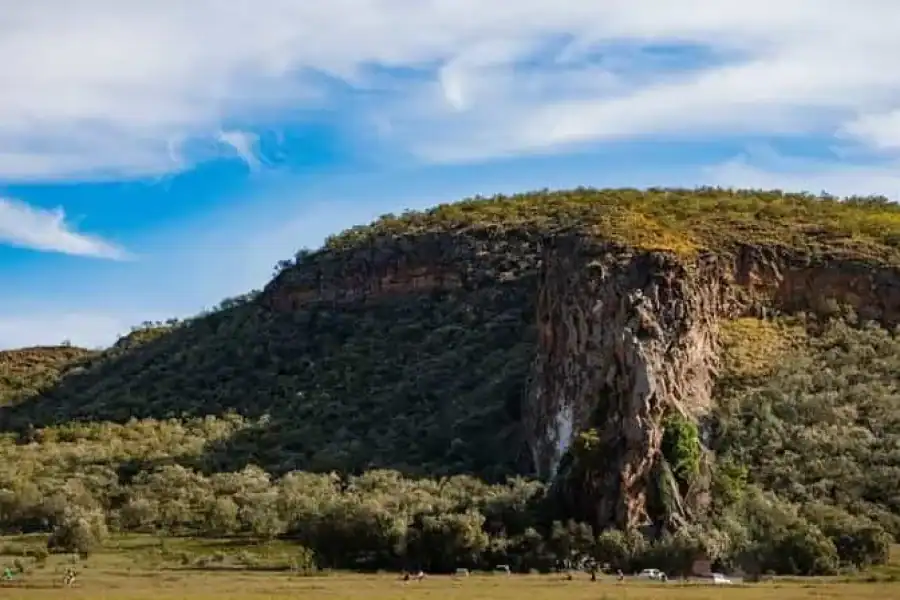 🚸Hells Gate National Park And Lake Naivasha Day Tour