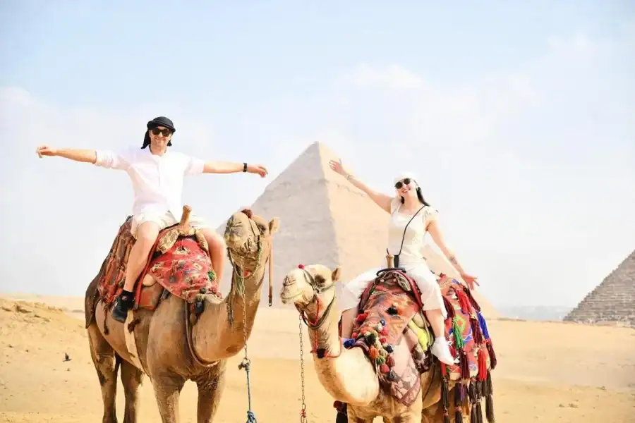 🕓Hurghada: Cairo Pyramids, Sphinx, Museum Day Tour with Lunch