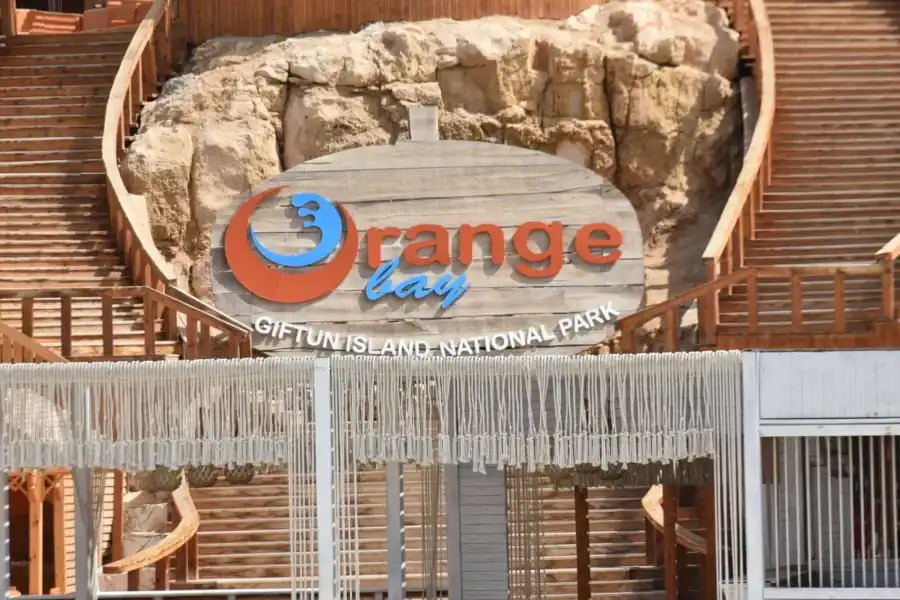 🕓Hurghada: Luxury Giftun island w/snorkeling/lunch& Massage