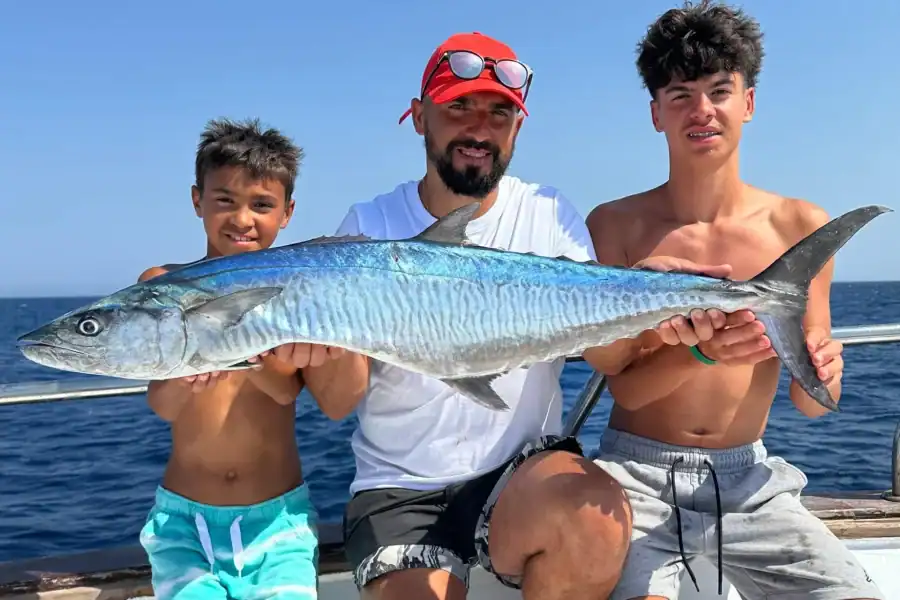 🕓Hurghada: Private Deep Sea Fishing Trip w/ Food& Softdrinks