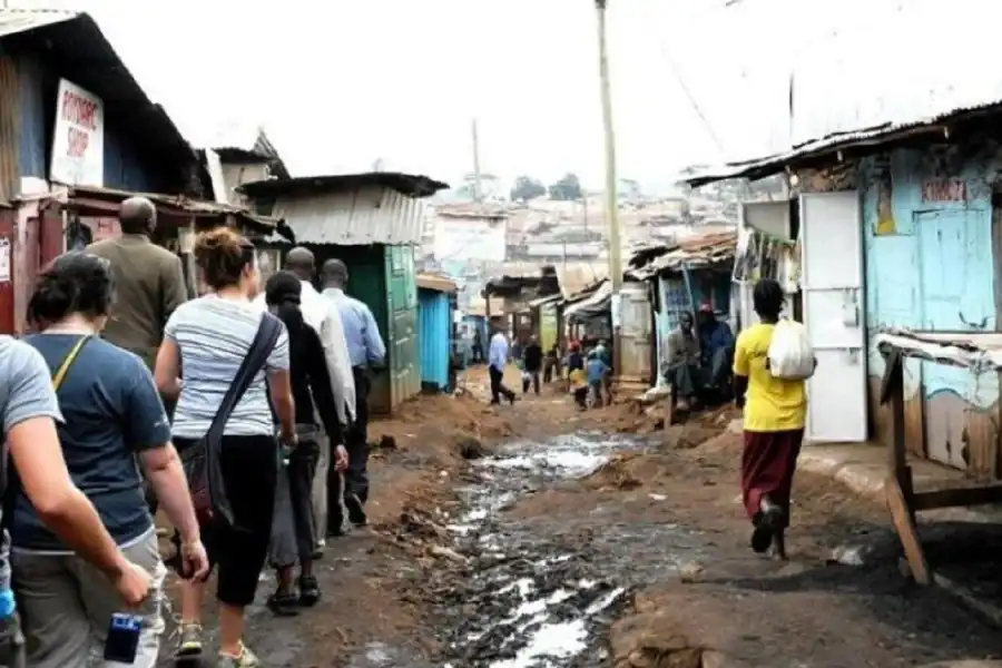 🕓Kampala: Kisenyi Slum Walking Tour with Local Guide