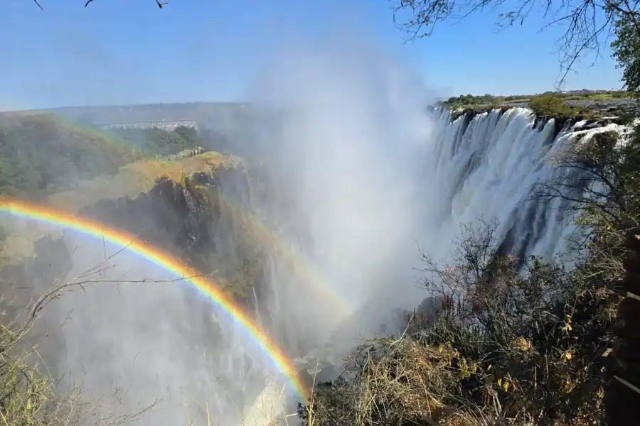 🕓Kasane: Victoria Falls Guided Tour with Lunch& Transfers
