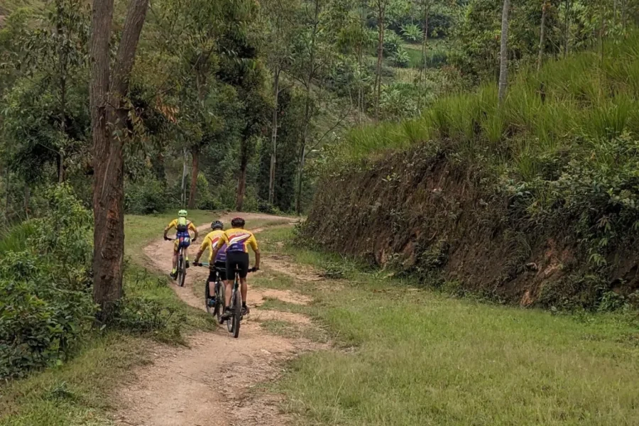 🕓Kigali: Full-day cycling tour with picnic lunch