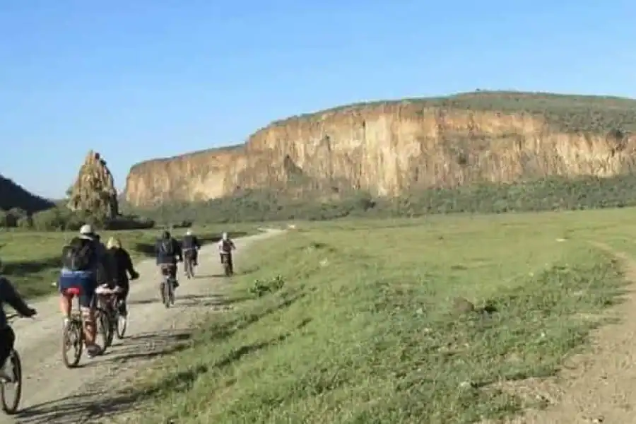 🚸Lake Naivasha And Hellsgate Day Tour From Nairobi