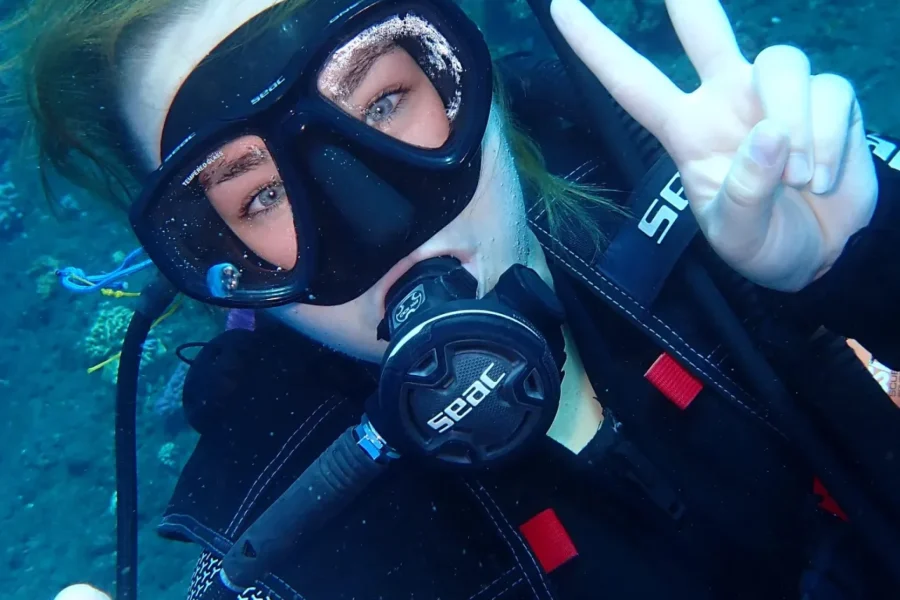 🕓L'Etang Salé: Introductory Scuba Diving Session in a Pool + 60 Minutes at Sea.