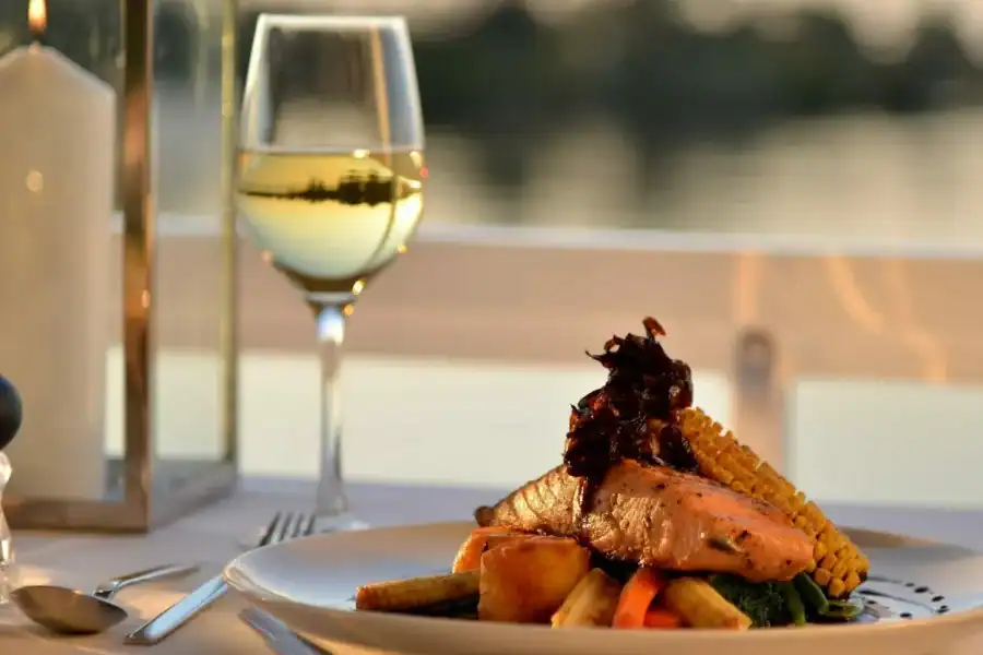 🕓Luxury Sunset Dinner Cruise with 4-Course Meal