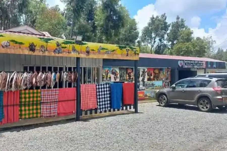 🚸Maasai Market Shopping Experience In Naibobi.