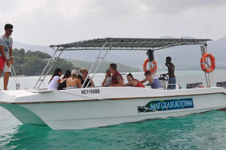 🕓Mahe: Sunrise Cruise in the morning with snorkeling