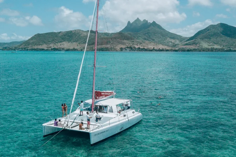 🕓Mauritius: Catamaran Day Cruise to lle aux Cerfs with Lunch