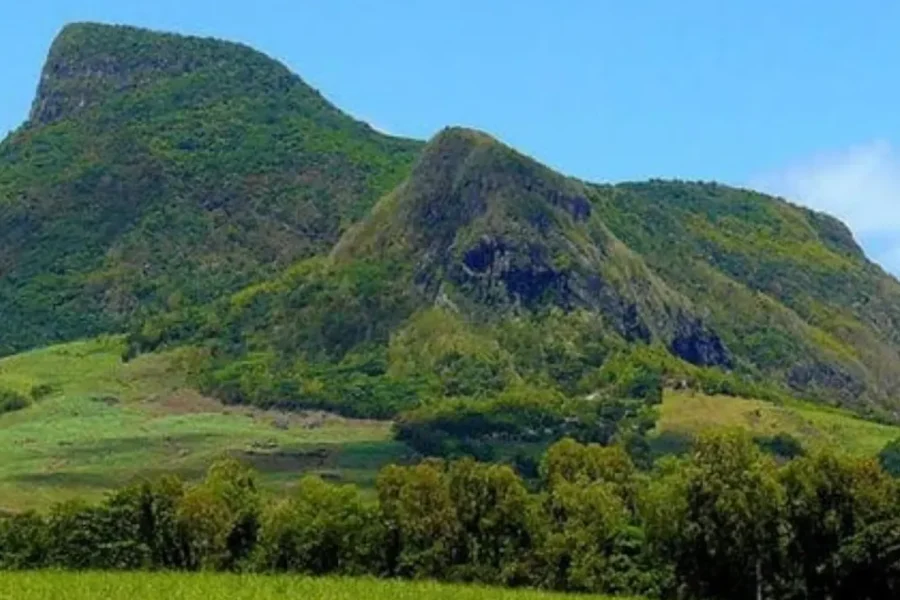 🕓Mauritius: Full-Day Lion Mountain Hike with Lunch& Transfer