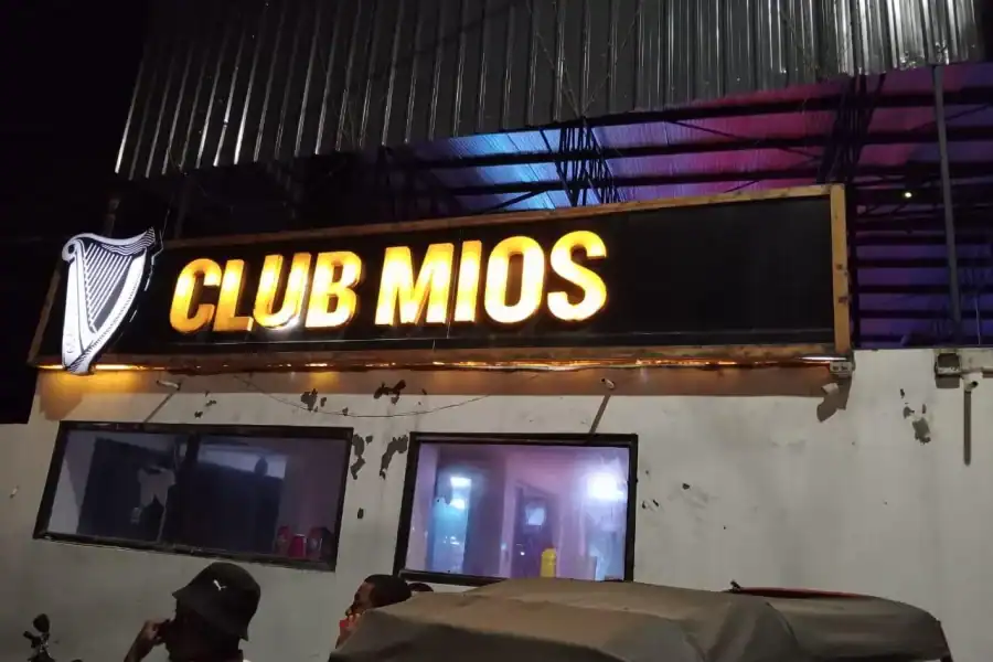 🕓Mombasa: Coastal Pub Crawl – Bamburi Drunk Tour