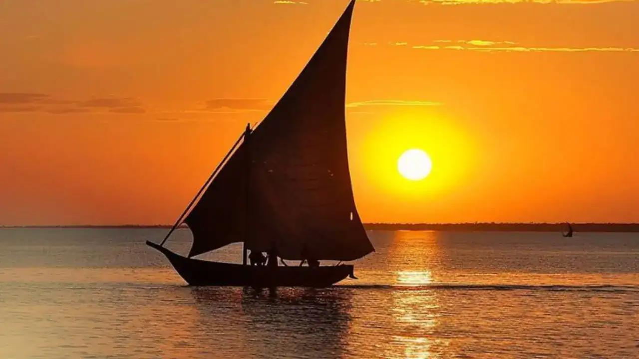 🕓Mombasa: Old Town Walking Tour& Sunset Dhow Cruise